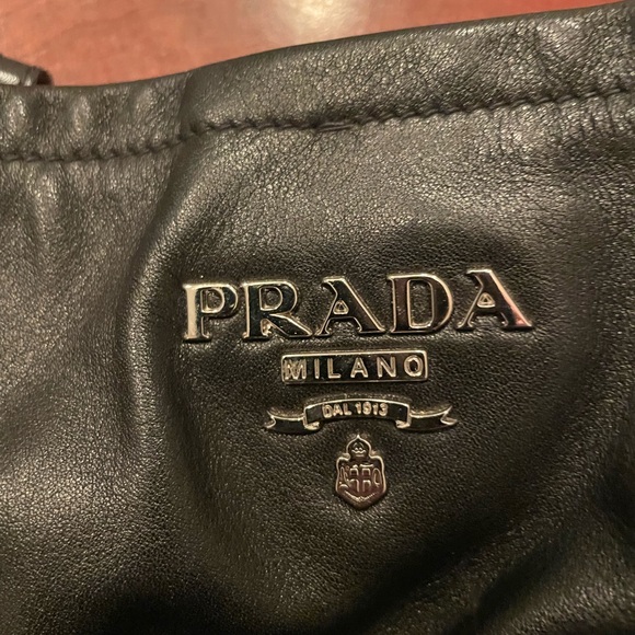Prada Vitello Daino Soft Leather Black Hobo Handbag With Two Side Pockets - Picture 5 of 9